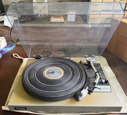 Technics turntable model 23 - technics, sl-23
